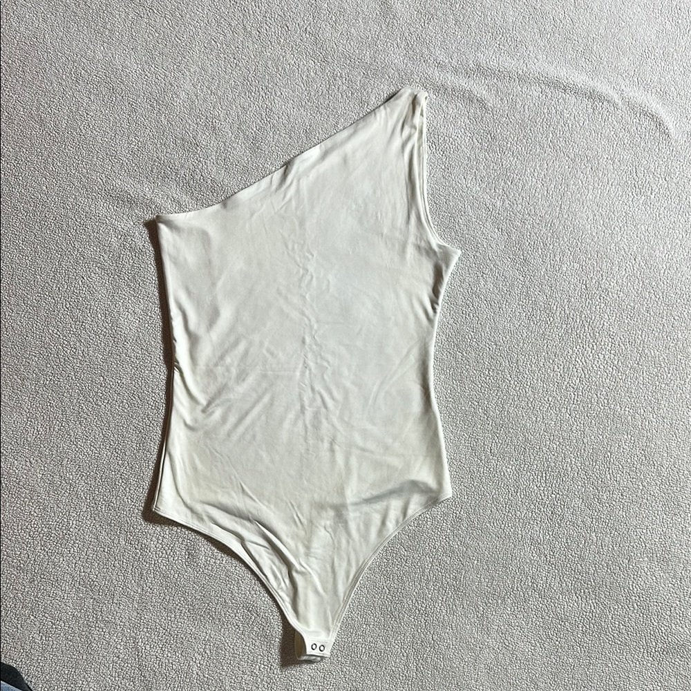 Abercrombie & Fitch Cream Seamless one shoulder Bodysuit
